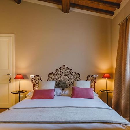 Duchess Boutique De Charme Bed & Breakfast ฟลอเรนซ์ ภายนอก รูปภาพ