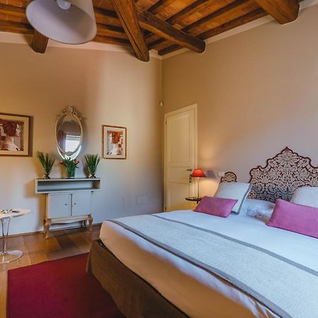 Duchess Boutique De Charme Bed & Breakfast ฟลอเรนซ์ ภายนอก รูปภาพ