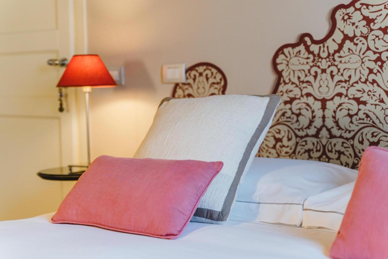 Duchess Boutique De Charme Bed & Breakfast ฟลอเรนซ์ ภายนอก รูปภาพ