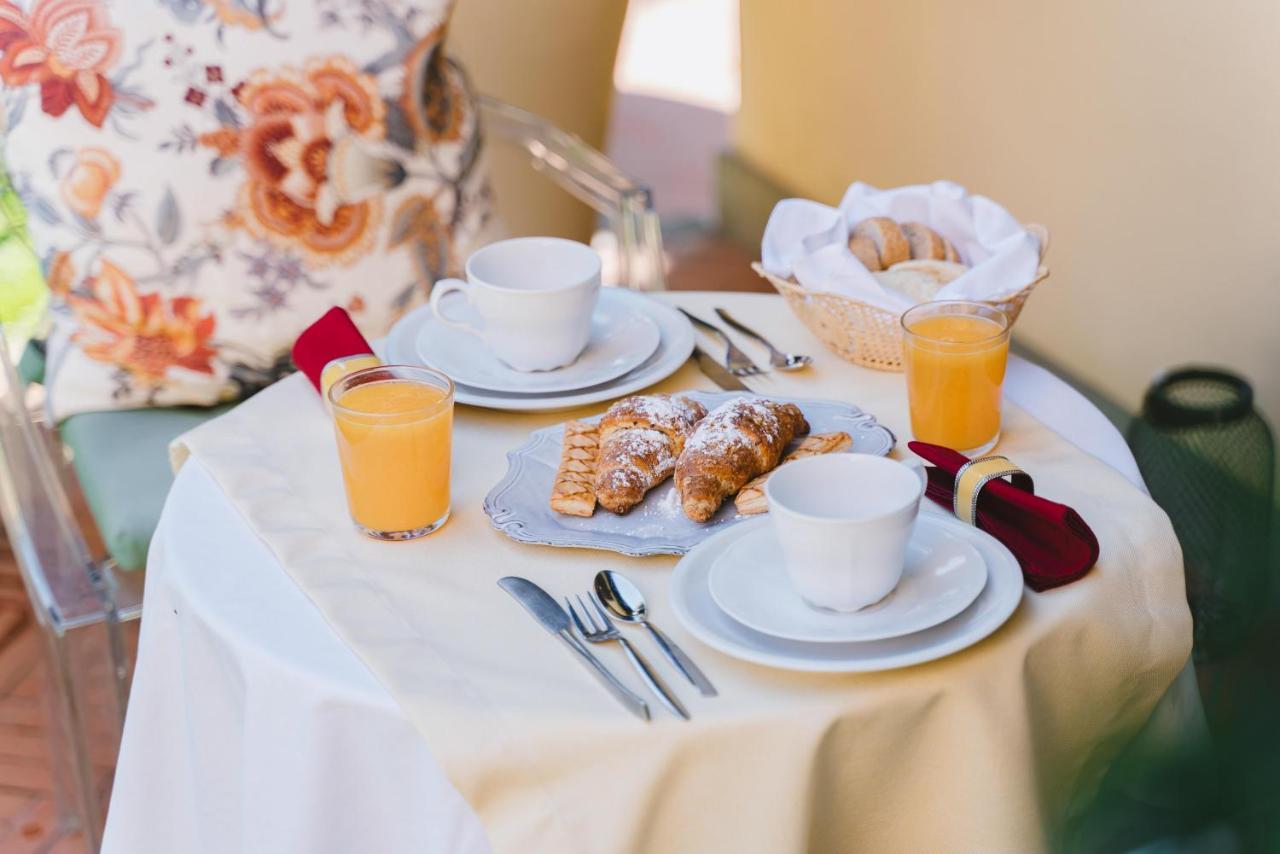 Duchess Boutique De Charme Bed & Breakfast ฟลอเรนซ์ ภายนอก รูปภาพ